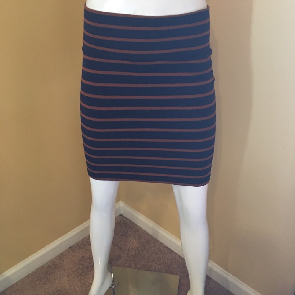 Striped mini skirt